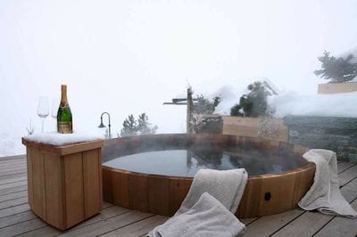 ski-chalet-hot-tub-1